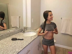 Røv, Pik sutte, Brunette, Hundestilling, Hårdt, Mager, Teenager, Bryster