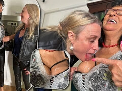 Brunetta, Coppia, Cieca, Femmina, Nonnina, Lesbica, Masturbazione, Tette cascanti