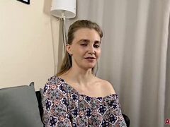 Stor stjärt, Stor kuk, Brunett, Bystig, Milf, Naturliga tuttar, Solo, Tuttar