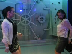 Blond, Kukk suging, Dansing, Hardcore, Lesbisk, Fest, Pornostjerner, Fitte