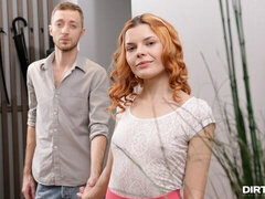 Soveværelse, Stor pik, Pik sutte, Hundestilling, Naturlige bryster, Kort hår, Teenager, Bryster