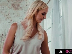 Lesbisch, Likken, Masseren, Moeder die ik wil neuken, Kut duiken, Anaal likken