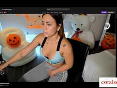 TWITCH FAIL 3: Streamergirl show off her Big Tits Live on Twitch - Big ass