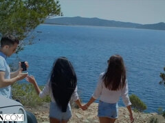 Pompino, Brunetta, Schizzo di sborra, Donna donna uomo, Leccata, Piccola, Cavalcando, Tette