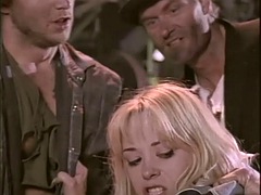 Isot tissit, Tupla penetraatio, Ryhmä, Rankka, Lesbo, Orgiat, Kolmen kimppa, Tissit