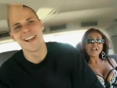 Grote mammen, Zwart, Openbaar