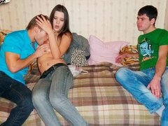 Peitos grandes, Boquete, Fetiche, Hardcore, Melharucos naturais, Russoa, Raspar depilar, Adolescente