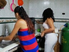 18, Kukk suging, Sæd i munnen, Hjemmelaget, Latina, Onani, Moden, Alene