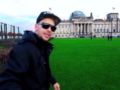 Tyłek, Duży tyłek, Brunetka, Wytrysk, Hardcore, Masturbacja, Na wolnym powietrzu, Ostro