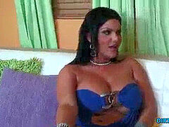 ベビーシッター, ベッドルーム, フェラチオ, 指いじり, ヒール, ラティーナ, スパンキング, タトゥー