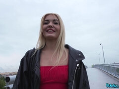 Amatör, Rumpa, Klänning, Ansiktsbehandling, Naturliga tuttar, Pov, Spanking, Tuttar