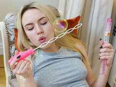 Rumpa, Blondin, Fingering, Mager, Solo, Strippning, Tonåring, Tuttar