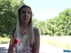 Amateur, Rubia, Mamada, Garganta profunda, Polla, Latina, Tetas naturales, Público