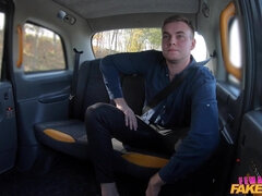 Analny, Piękne grube kobiety, Duży tyłek, Cycata, Samochód, Styl na pieska, Masturbacja, Cipka