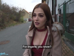 美女, フェラチオ, 巨乳な, カップル, 公共, 赤毛, ストッキング, ティーン