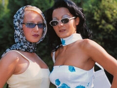 Μεγάλος πούτσος, Μεγάλα βυζιά, Ξανθιά, Πίπα, Σε στάση σκύλου στα τέσσερα, Ώριμη γυναίκα, Γραφείο, Όργιο