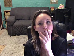 Amateur, Morena, Fetiche, Ducha, Fumando, Tetas