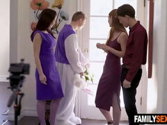 Οικογένεια, Αστείος, Σκληρό, Ώριμη γυναίκα, Μαμά, Ταμπού, Έφηβος, Τρίο