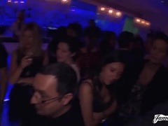 Britisk, Klubb, Bakfra, Hardcore, Orgasme, Piercingen, Offentlig, Ridning