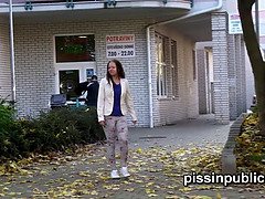 美女, ブロンド, ブーツ, Hd, アウトドア, 放尿, 息子, スカートのぞき