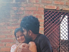 Braunhaarige, Paar, Handjob, Selbstgemacht, Indisch, Im freien, Öffentlich