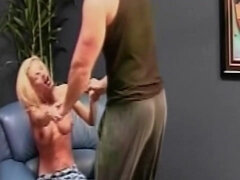 Velké kozy, Blondýna, Stříkání spermatu, Prstění, Hardcore