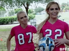 Amateur, Blonde, Doigter, Hd, Fille latino, De plein air, Piercing, Pov