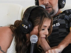 Pijpbeurt, Bruinharig, Hondjeshouding, Sperma in gezicht, Groep, Hd, Natuurlijke tieten, Roodharige vrouw