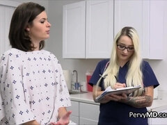 18, Amatorka, Obciąganie, Brunetka, Lekarz, Hardcore, Biuro, Nastolatki