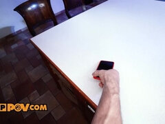 Brunette, Sæd i munnen, Familie, Naturlige bryster, Petite, Synsvinkel, Tenåring, Pupper