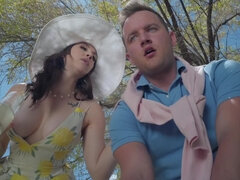 Velké kozy, Kuřba, Brunetka, Podvádění, Manželka v domácnosti, Milf žcbp, Jezdectví, Vlhká