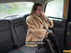 Velika rit, Fafanje, Dekle drka tiča, Samozadovoljevanje, Milf, Zunaj, Odstranjevanje, Tetovaže