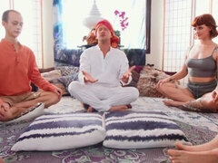 Stor stjärt, Stora tuttar, Avsugning, Ebenholts, Mellanrasig, Mager, Tonåring, Tuttar