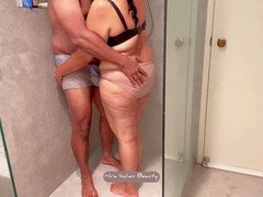 Anal, Badeværelse, Klub, Give finger, Hustru, Massage, Onani, Mor jeg gerne vil kneppe