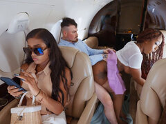 Grosser arsch, Grosse titten, Schwarz, Blasen, Braunhaarige, Interrassisch, Rasiert