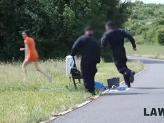 Rjavolaska, Češka, Policija, Resničnost, Grobo, Koščena, Najstnice, V uniformi