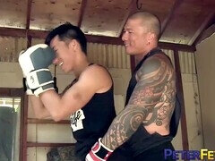 Rumpe, Stor kukk, Sperm skott, Homofil, Slikking, Suging, Tattovering, Leker