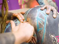 Zadek k puse, Gotika, Masturbace, Orgasmus, Piercing, Pička, Kozičky, Kurva