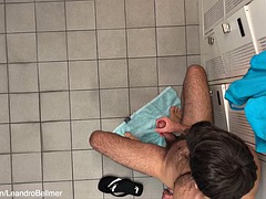 Amatorka, Stopy, Siłownia, Włochaty, Hardcore, Masturbacja, Publiczny, Rzeczywistość