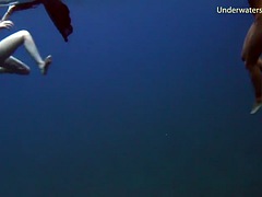 Bambino, Spiaggia, Tette grandi, Bulgara, Europea, Fetish, Lesbica, Sott'acqua