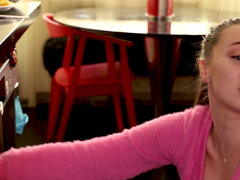 Amatør, Babe, Par, Sædskud, Hustru, Kysse, Køkken, Naturlige bryster