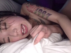 Amatéri, Ázijskej, Podvádzanie, Hotel, Orgazmus, Drobunké, Vychudnutá, Tetovanie