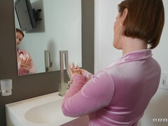 Getaway Robbery Gone Wild: Reality Sex with Ebony Nia Nacci, Oliver Davis, Casca Akashova