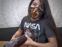 Ogromny dildo, Mama, Drobna, Zabawki