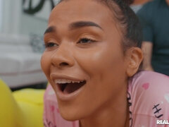 Amerikansk, Stor kuk, Stora tuttar, Svart, Otrohet, Rödhårig, Tatuering, Trekant