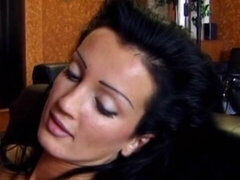 AROUSED BABE WANTS TO FUCK