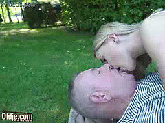 18 anni, Pompino, Schizzo di sborra, Facciale, Nonno, Ragazza