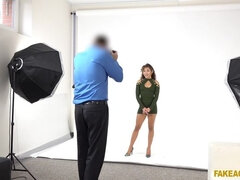 엉덩이, 오랄섹스, 흑갈색 머리, 얼굴에, 핑거링, 셀카, 보지, 문신