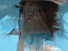 Tussi, Braunhaarige, Hardcore, Im freien, Pornostars, Öffentlich, Solo, Titten