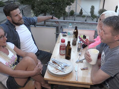 Amatéri, Veľký zadok, Striekanie semena, Okuliare, Jazdectvo, Študent, Kozičky